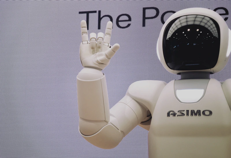 Robotska celica med varjenjem kovinskih sklopov